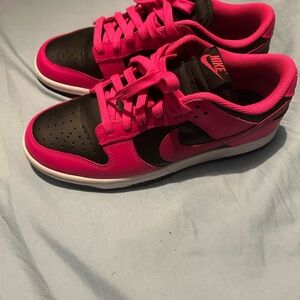 Nike Women's Pink and Black Sneakers